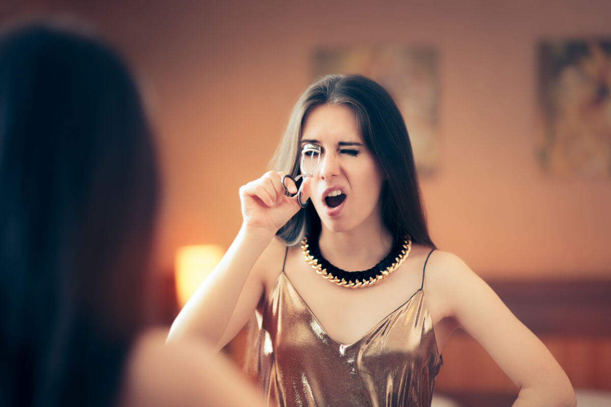 Riscaldare il piegaciglia