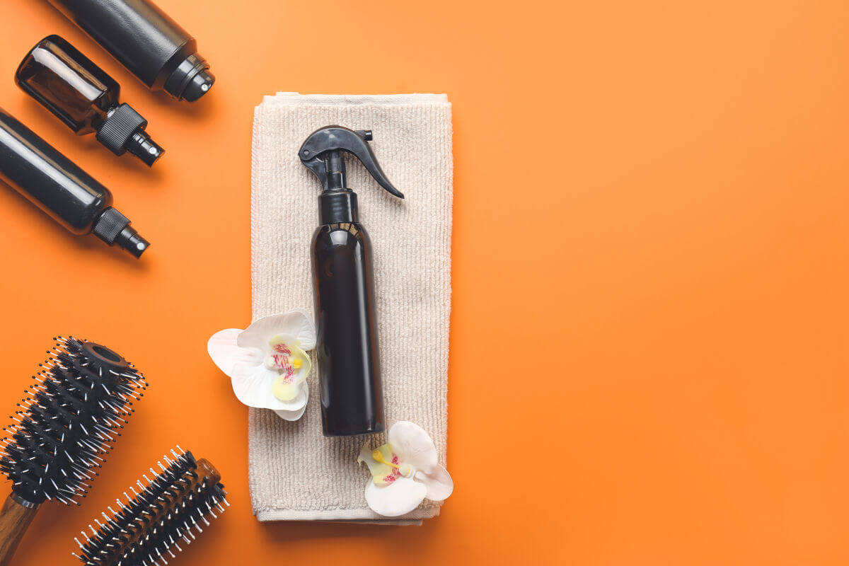 Quali prodotti si possono usare per proteggere i capelli e facilitare la stiratura