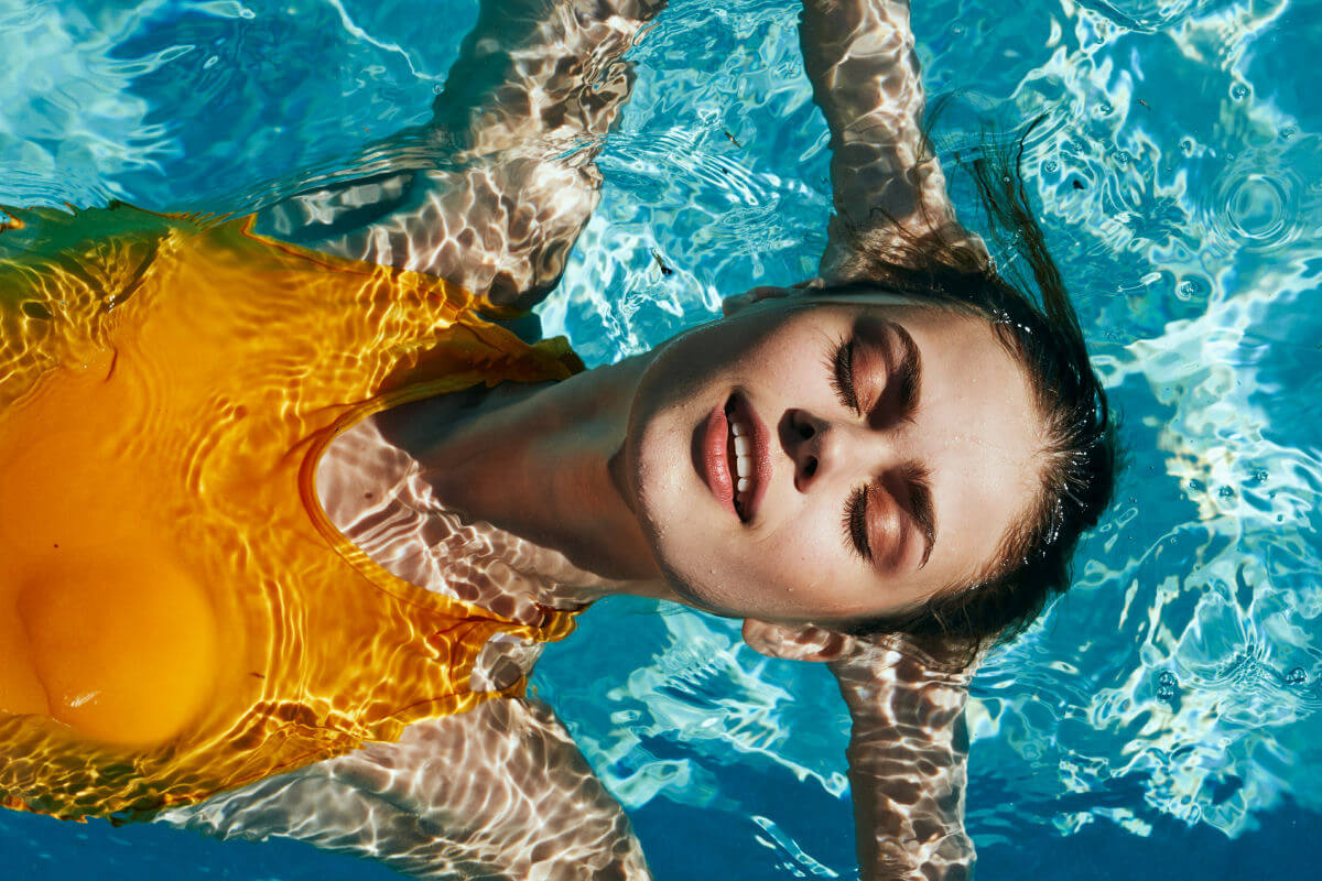 Quali sono gli agenti e le abitudini che possono indebolire i capelli fini