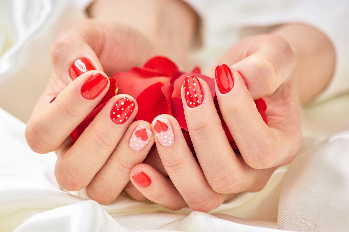 Nail Art dots scopri i versatili e allegri pois