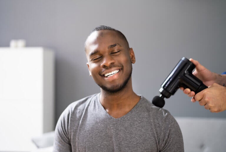 Tutti I Benefici E I Vantaggi Delle Pistole Massaggianti