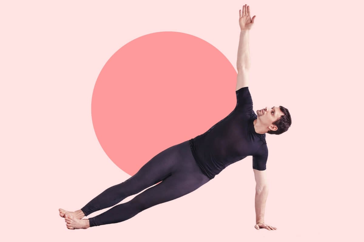Posizione del plank laterale o Vasisthasana uni Posizione del plank laterale o Vasisthasana uni