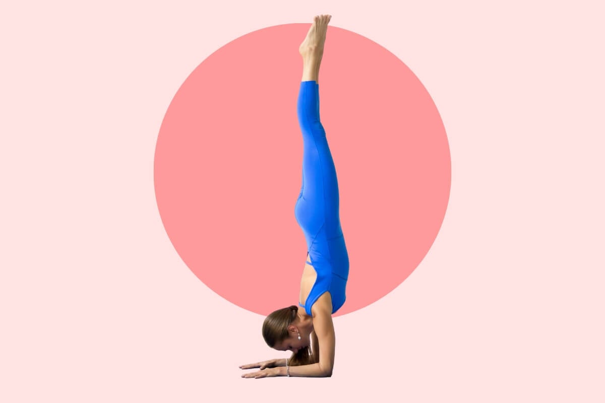 pincha mayurasana piuma di pavone