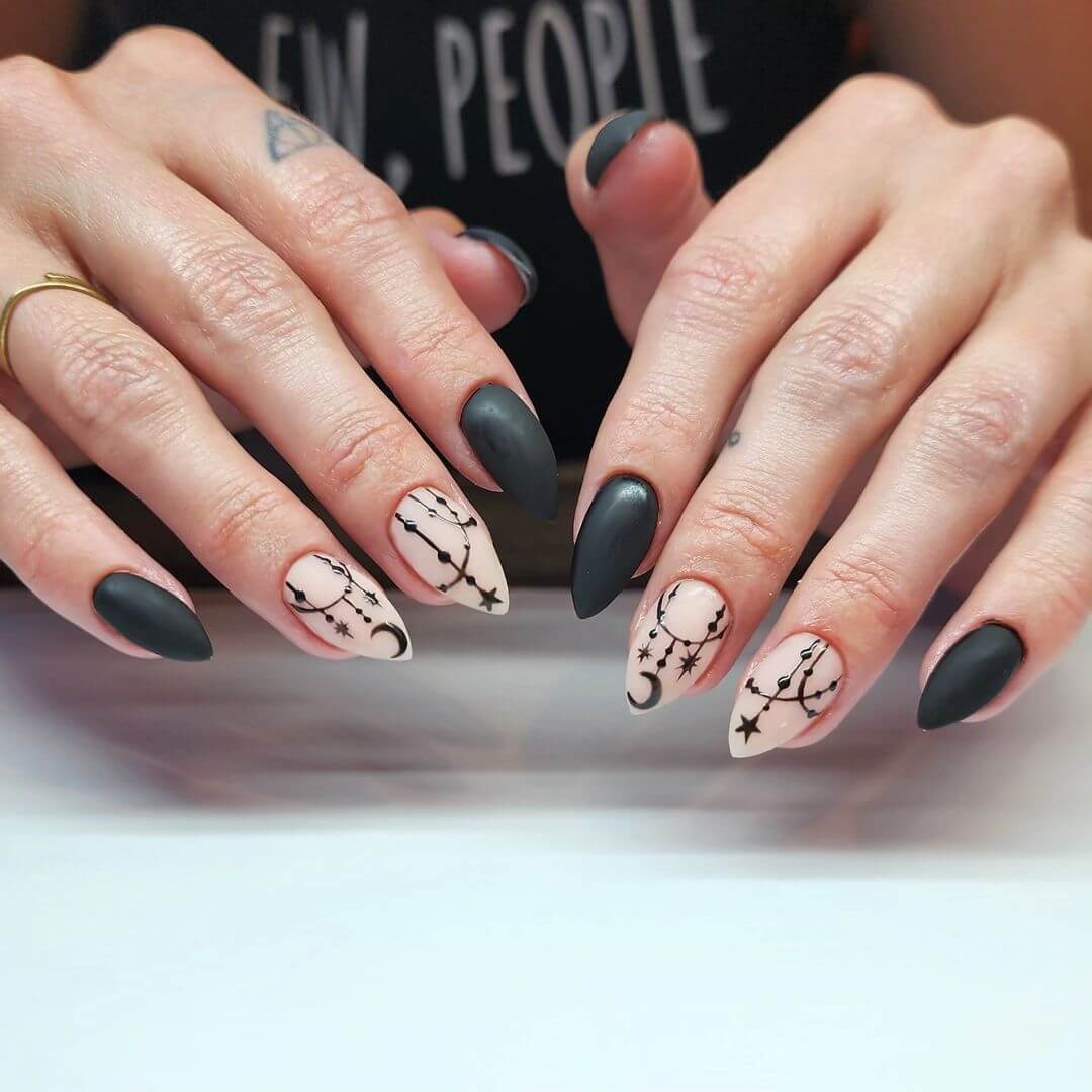 AMULETI E STREGONERIA