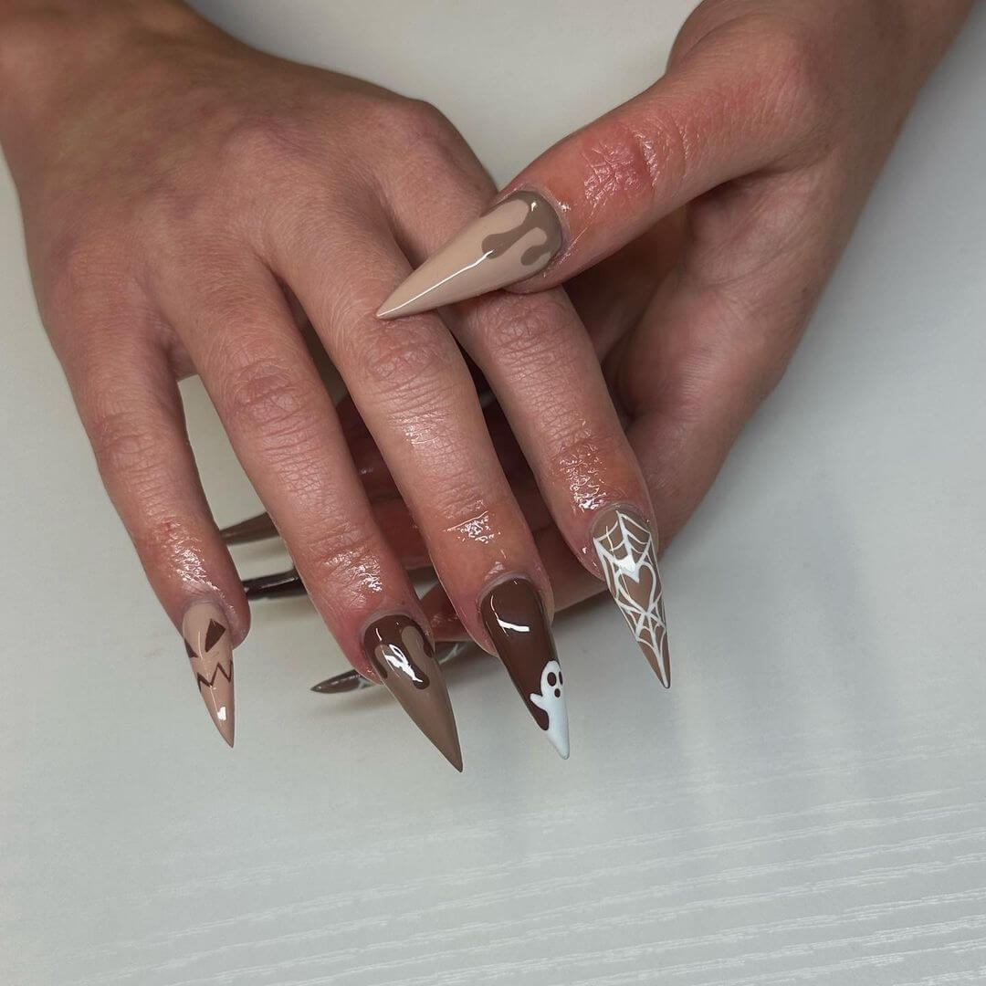 CUTE STILETTO IN PALETTE MARRONE