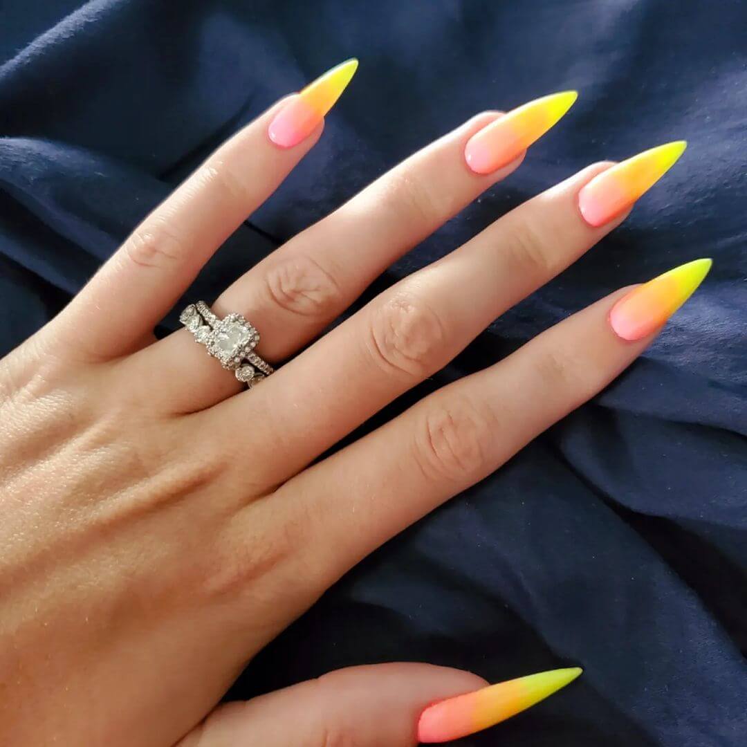 STILETTO CON SFUMATURA GIALLO FLUO