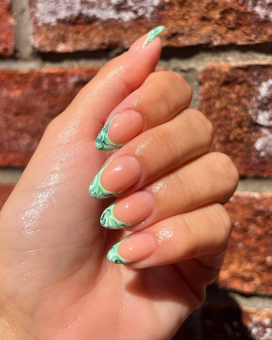 french effetto marmo nails .by .jade