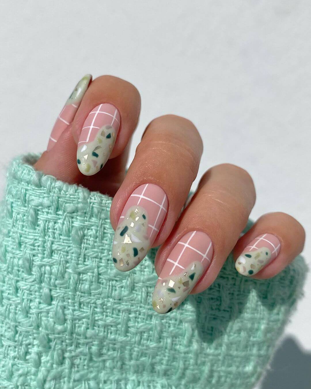 Terrazzo nails color pistacchio heygreatnails