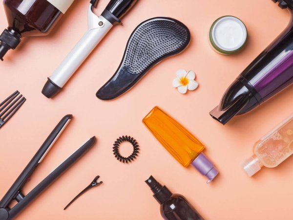 10 consigli per curare i tuoi capelli prima e dopo la stiratura 10 consigli per curare i tuoi capelli prima e dopo la stiratura