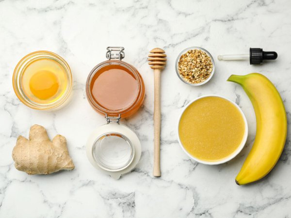 5 maschere fai da te per nutrire i capelli secchi e sfibrati