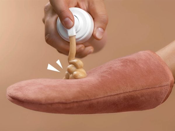 Applicazione Perfetta Dell’autoabbronzante Applicazione Perfetta Dell’autoabbronzante